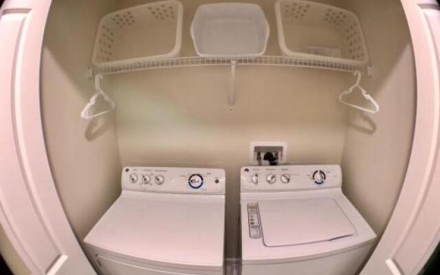 Four Bedrooms Home with Pool 3109