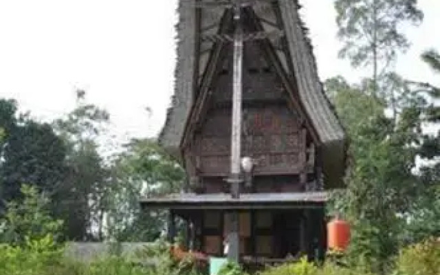 Tongkonan Layuk Lion