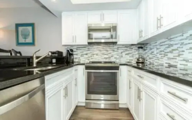 Luxury Gulf-Front Condo Located in Distinguished Area with Pool and Hot Tub by RedAwning