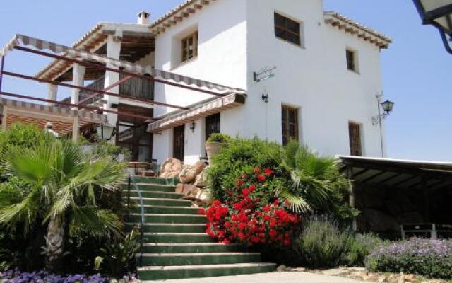 Cantueso Rural Cottages And Restaurant