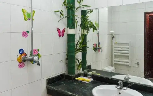 Chengde Qinghe Lodge