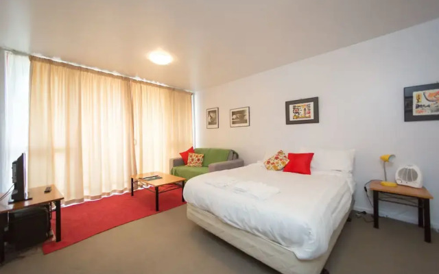 Lovely Studio Apartment with Balcony