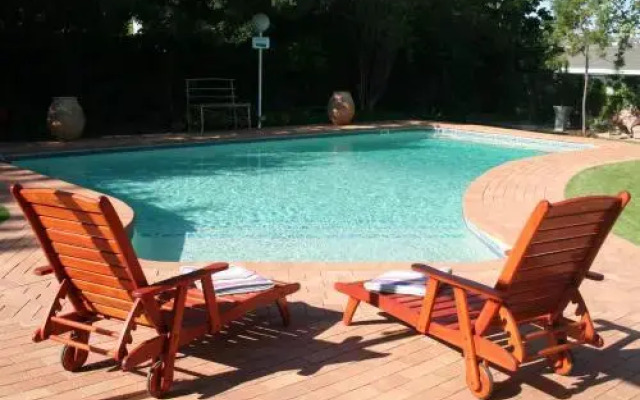 Raw Karoo Guest House