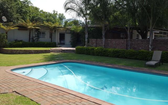 Hutten Heights Lodge by Ilawu