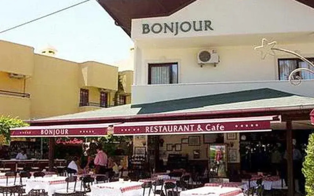 Bonjour Hotel