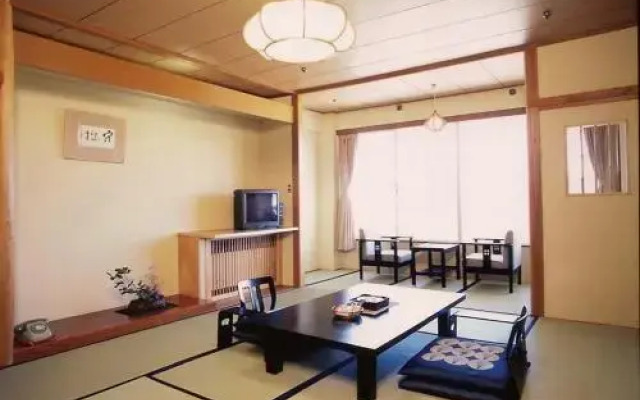 Ryotsu Yamaki Hotel