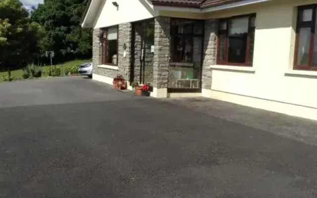 Hollymount House