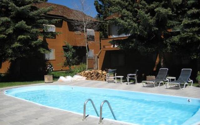 Sherwin Villas #63 - Private Deck & Near Lakes