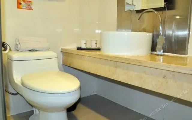 Homeinn Selected Hotel (Changsha IFS Guojin Center Furong Square Subway Station)