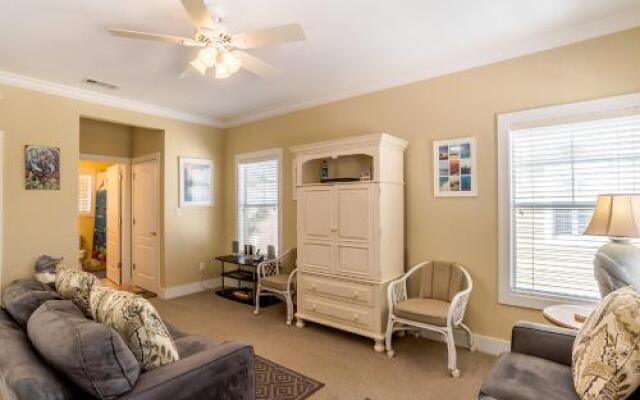 Dolphin Isle 9AU - 1 Br Condo