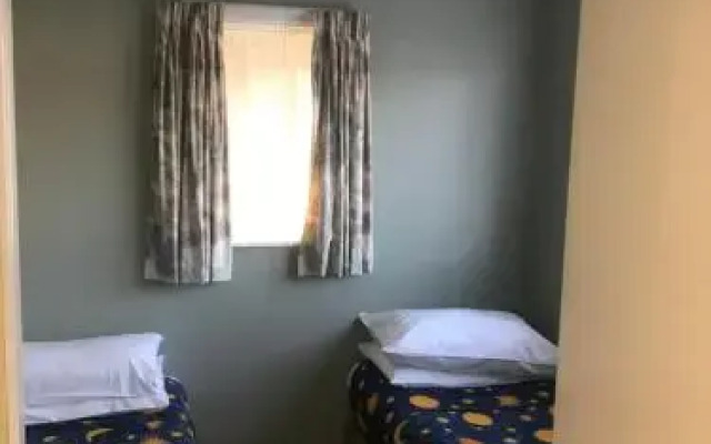 New Windsor Lodge & Caravan Park