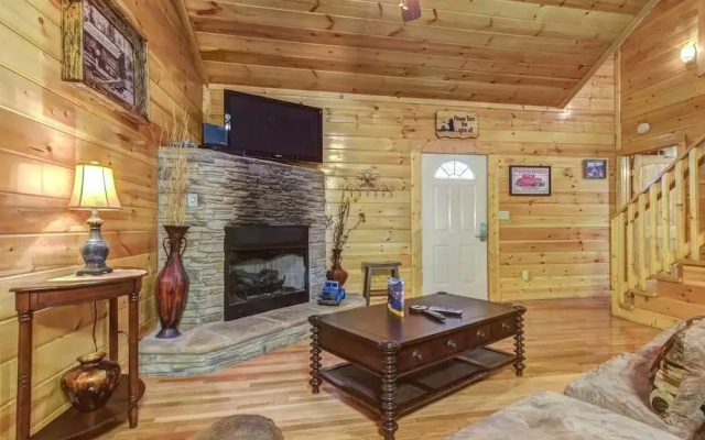 Love Shack - One Bedroom Cabin