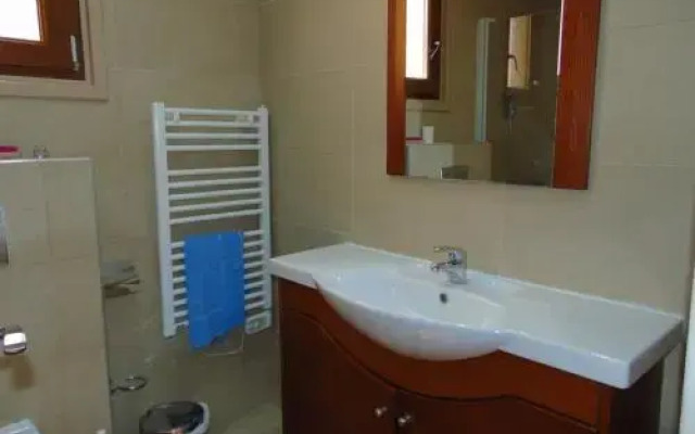 Ithaki Phinikoudes Apartment No. 102