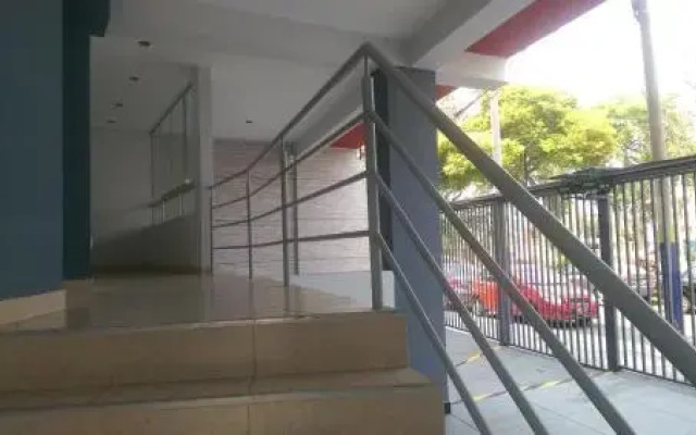 De La Cruz Guest House