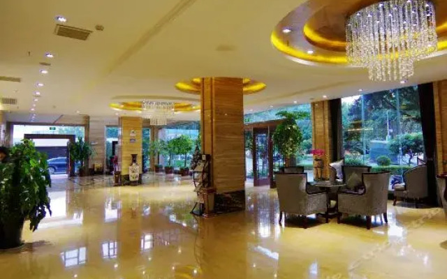 Ruili Star World Hotel