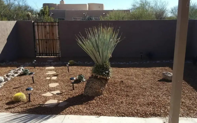 The Greens and Ventana Canyon 3115E