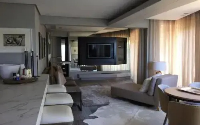 Bantry Bay International Vacation