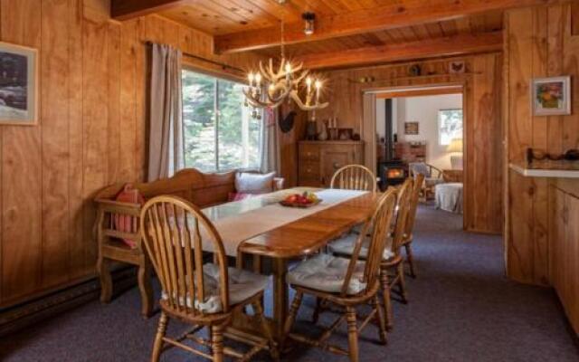 Iravani Dog Friendly Cabin by RedAwning