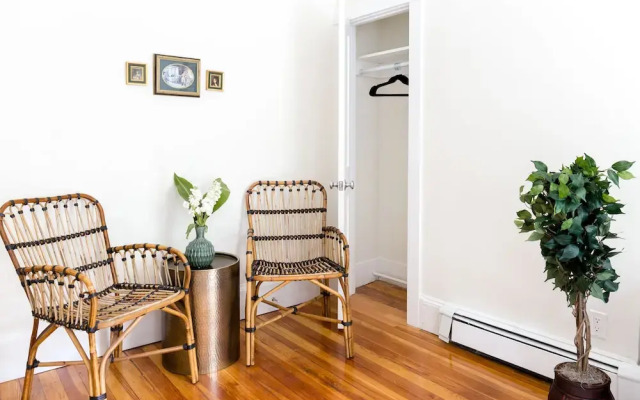Contemporary South End Suites by Sonder