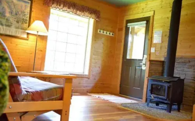 Hillside Lodge and Chalets