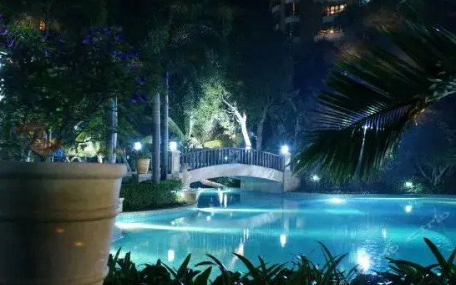Dream Plus Apart Hotel & Youth Hostel