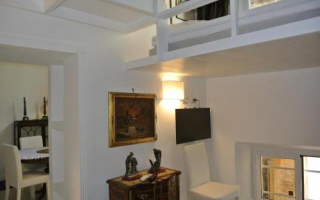 Pantheon Domus Valentino