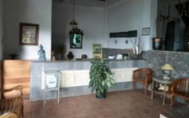 Nasta Inn Trawas