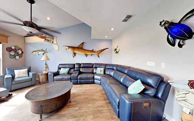 Selleck Condo by RedAwning