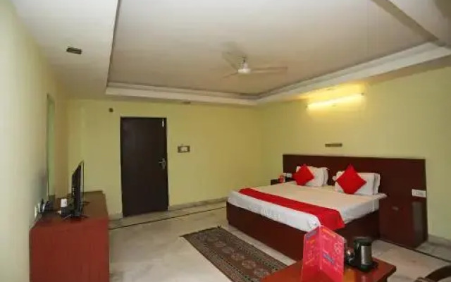 Oyo 23661 Hotel Swagat Palace