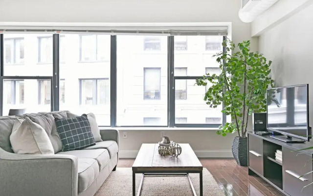Vibrant Financial District Suites by Sonder
