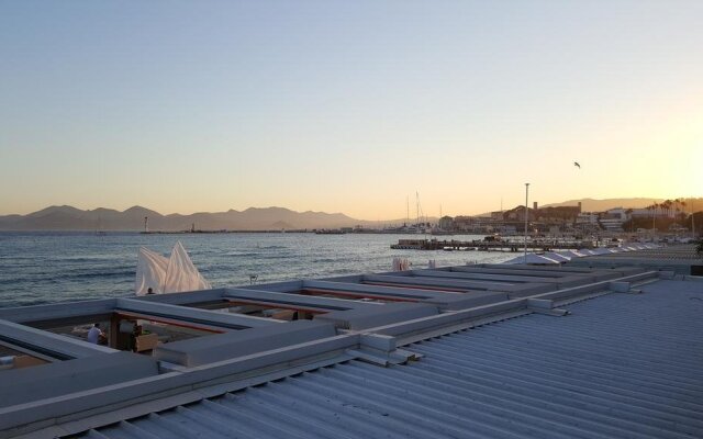 3 Bedrooms, 3 bathrooms central Cannes Lecerf 411