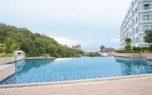 The Axis Pattaya By Carrie