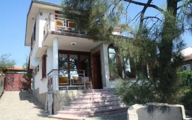 Villa Didi