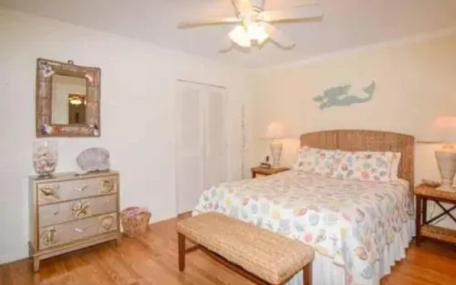 Four Beach Lovers All Units by RedAwning