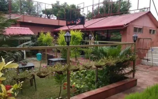 Aryans Taj Resort