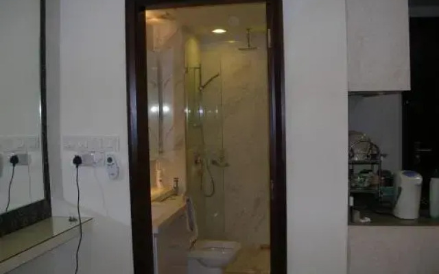 Carlton Suite (Private Unit) at Plaza Damas
