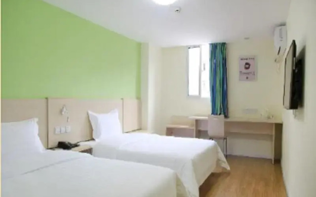 7 Days Inn Yangshuo Shilihualang Branch
