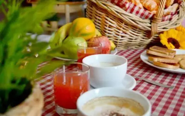 Como's Lake Mountains