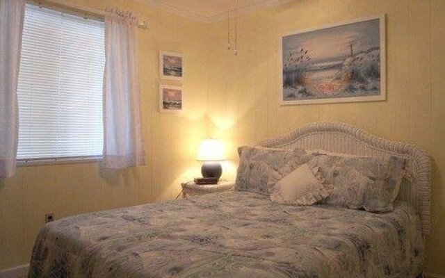 Drop Anchor - 1b 2 Bedroom Home by RedAwning