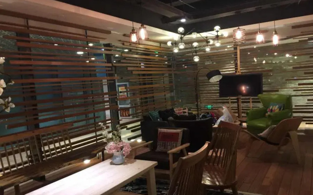 ChonpinesHotel