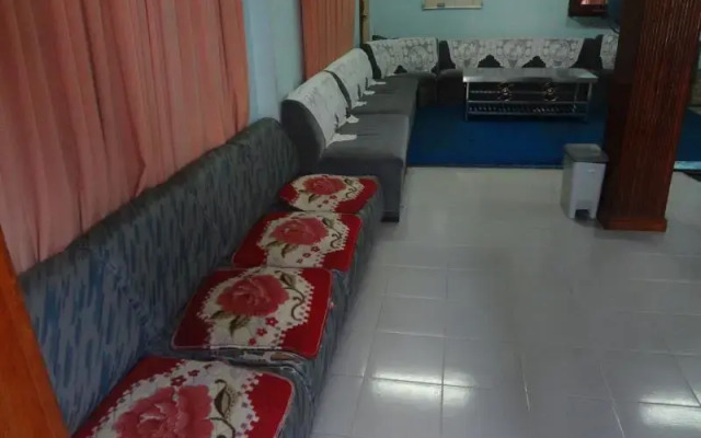 Golden City Hotel