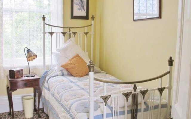 Camperdown Accommodation: Edwardia short-stay