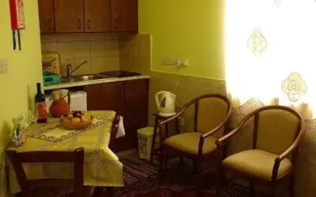 Iosiphis Stonebuilt House