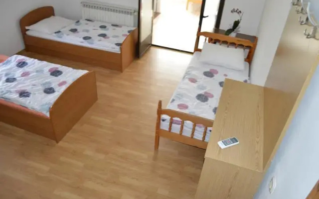 Rooms Modana
