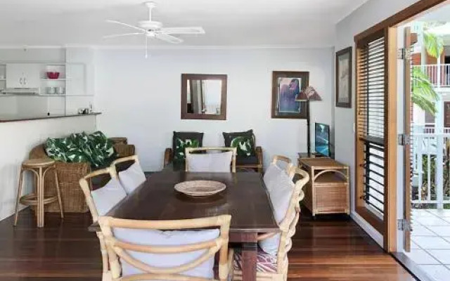 Tropical 2 Bdrm Parking Netflix