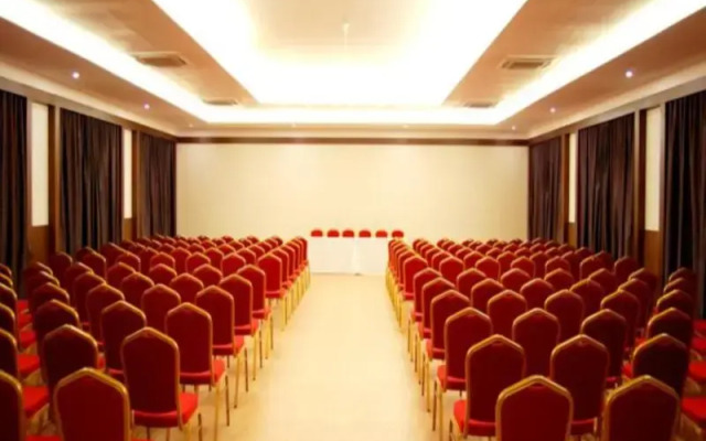 GreenLeaf Resort & Spa Ganpatipule