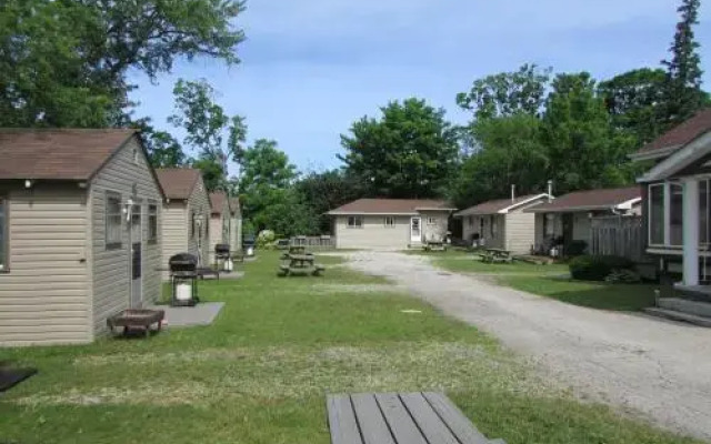 The Maples Cottages in Port Elgin