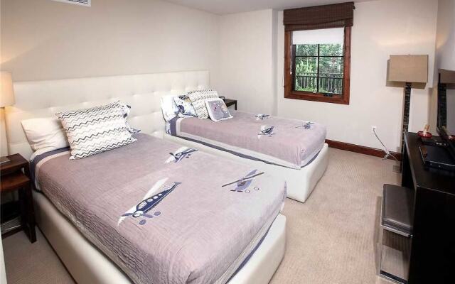 Ritz Carlton Vail #4 4 Br Condo