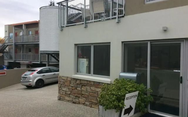 Wanaka Edge Suites