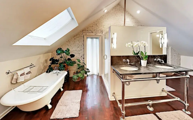 Germantown Gem - 4 Br Home